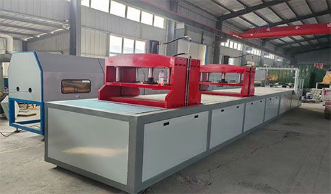 拉擠成型設備的技術(shù)解析與應用發(fā)展